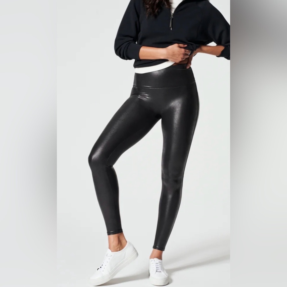 SPANX Shape Faux Leather Black Power Waistband Leggings 
Size Large
